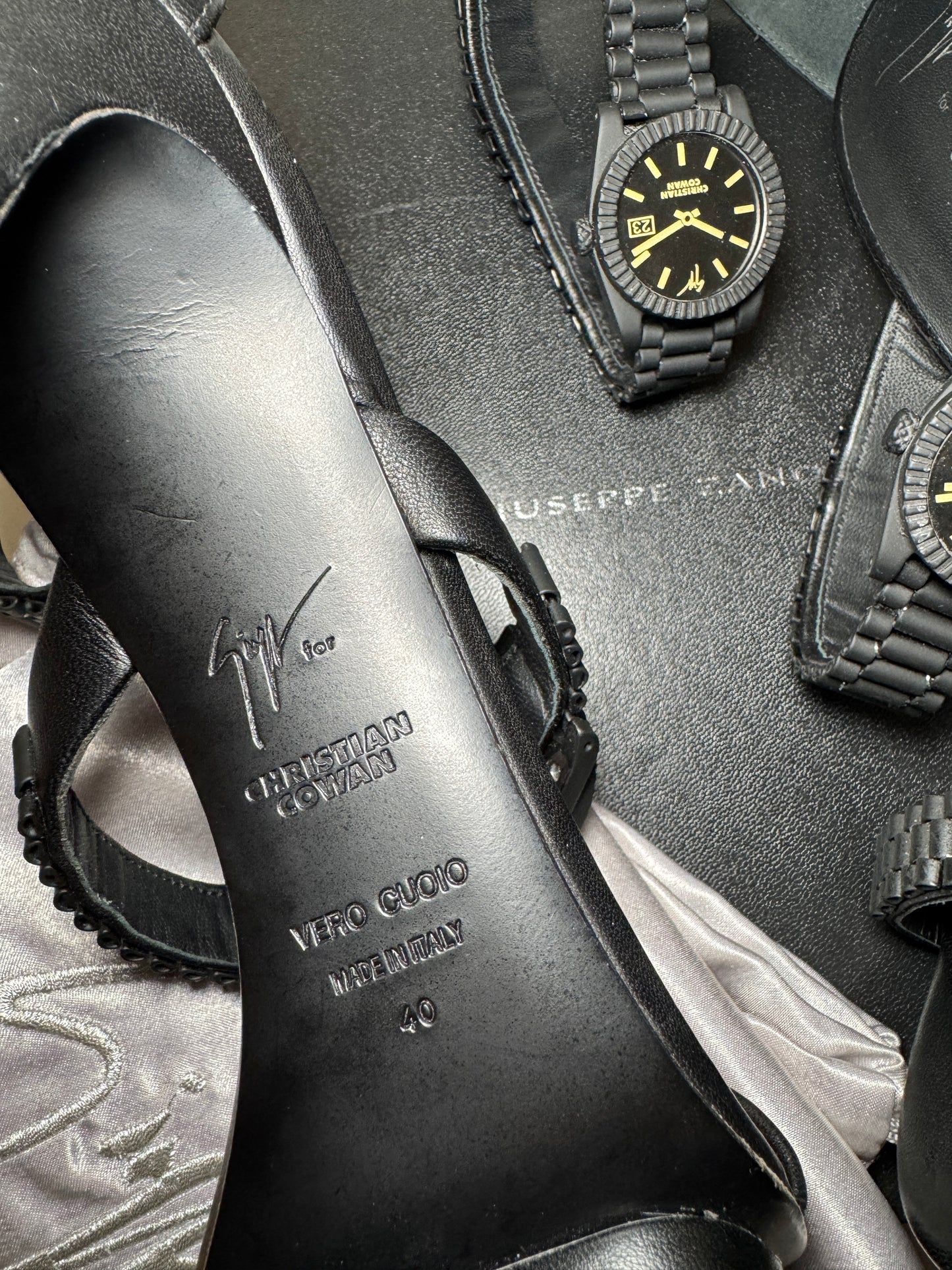 Giuseppe Zanotti × Christian
Cowan 2019 Runway Watch (40)