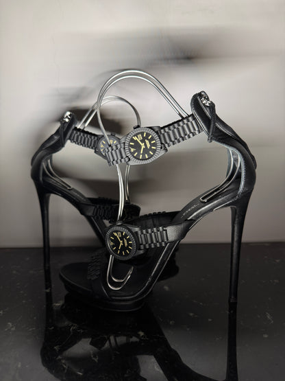 Giuseppe Zanotti × Christian
Cowan 2019 Runway Watch (40)
